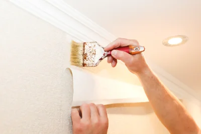 Pose de papier peint aux Houches — revêtements muraux et toiles de verre